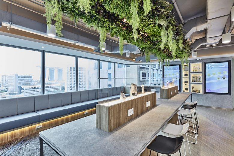 如新保健品新加坡體驗(yàn)中心展廳空間設(shè)計(jì)，以科技和互動元素使品牌栩栩如生