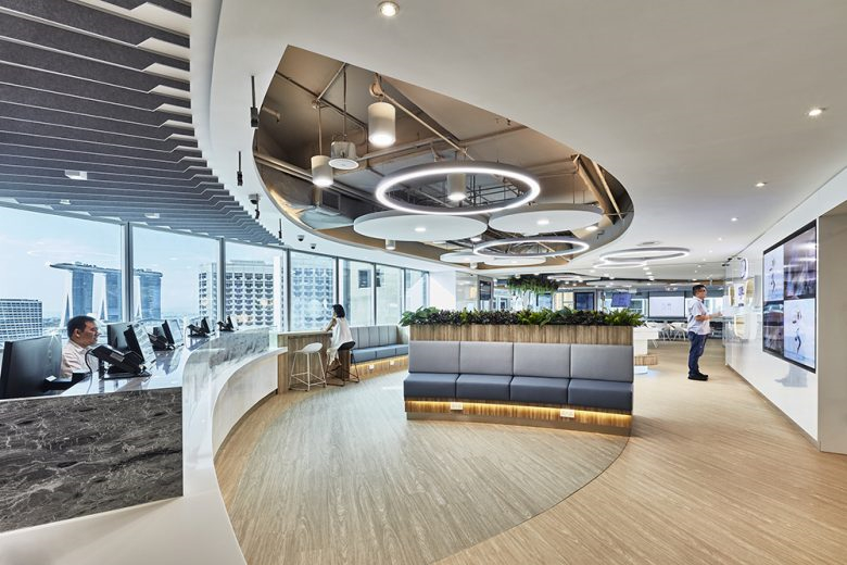 如新保健品新加坡體驗(yàn)中心展廳空間設(shè)計(jì)，以科技和互動元素使品牌栩栩如生