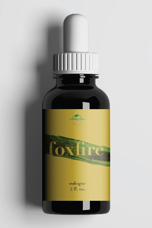 圖：純素古龍水品牌的包裝標簽設(shè)計