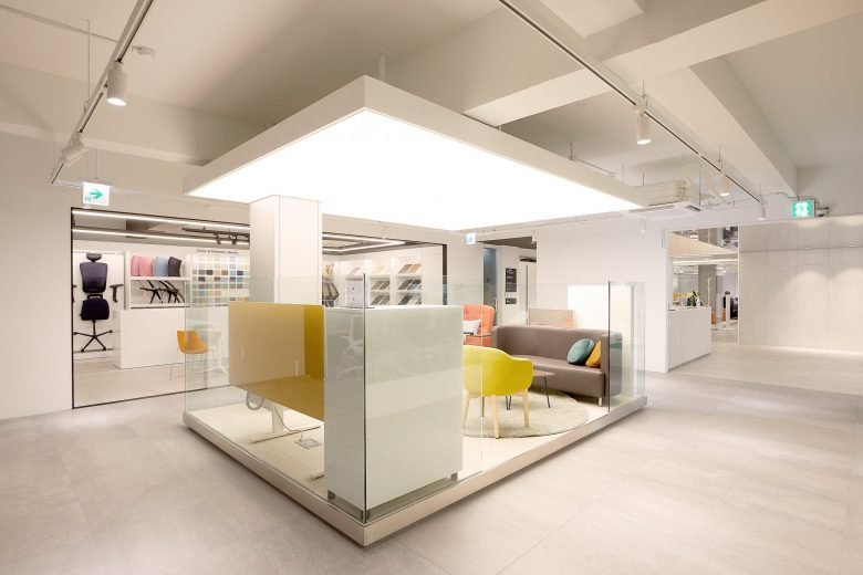 鼓勵(lì)新想法和品牌沉浸感的 Koas 辦公家具陳列空間設(shè)計(jì)