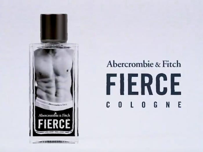 圖：展示 Abercrombie Fierce 瓶子的廣告