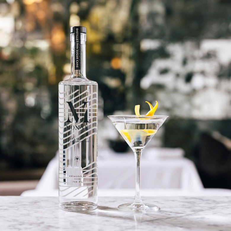 MON-YéVodka西非伏特加酒水包裝設(shè)計,紡織品團案+MV品牌logo設(shè)計 MON-YéVodka西非伏特加酒水包裝設(shè)計,紡織品團案+MV品牌logo設(shè)計