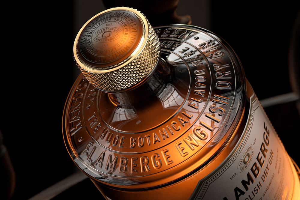 高端風(fēng)格Flamberg 杜松子酒藥酒包裝設(shè)計(jì)禮盒設(shè)計(jì)，包含35種植物