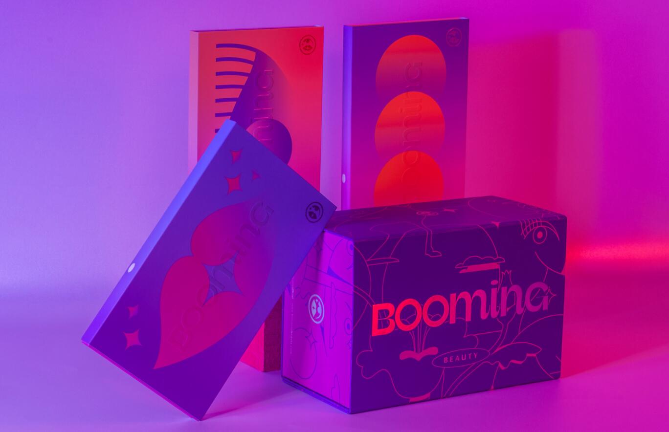 BOOMING 彩妝化妝品包裝設(shè)計(jì)，“粉金漸變色”金屬箔和閃光裝飾設(shè)計(jì)