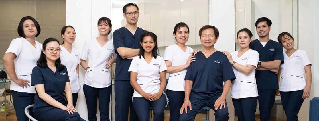 Nha Viet 牙科牙齒醫(yī)療診所品牌全案策劃設計-logo/vi/畫冊/平面廣告