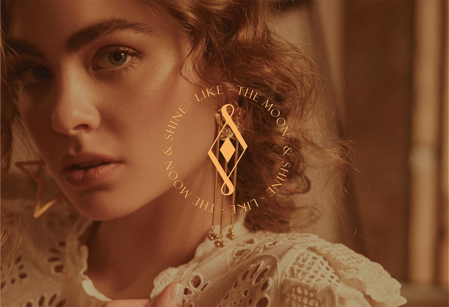 Mira Jewelry珠寶品牌logo設(shè)計視覺識別vi設(shè)計,暖黃色金色