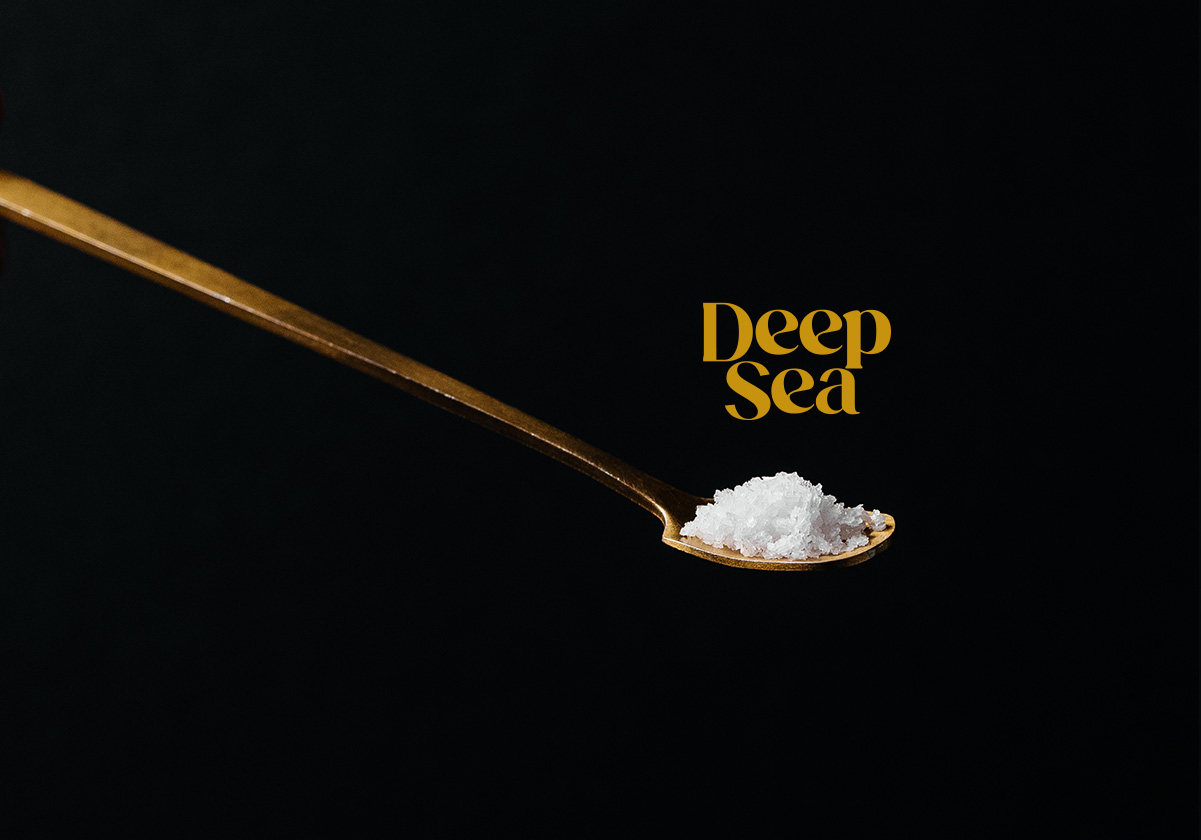 Deep Sea 海鹽美人魚logo設(shè)計與藍(lán)色波紋風(fēng)格包裝設(shè)計-上海logo包裝設(shè)計公司