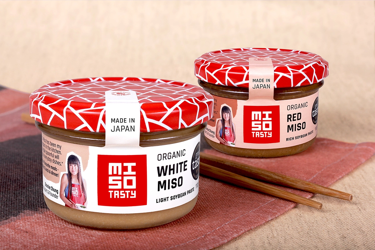 Miso Tasty日式味增調(diào)味品包裝設(shè)計(jì)，突出品牌logo與三角組合圖案識(shí)別元素