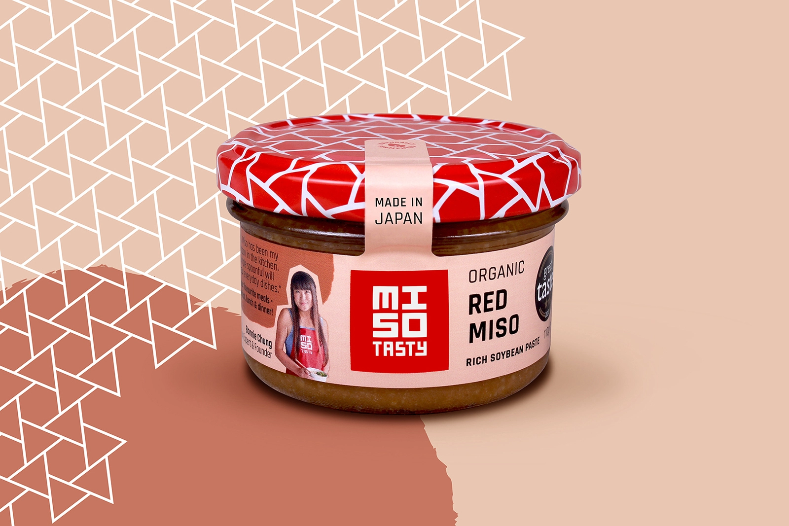 Miso Tasty日式味增調(diào)味品包裝設(shè)計(jì)，突出品牌logo與三角組合圖案識(shí)別元素