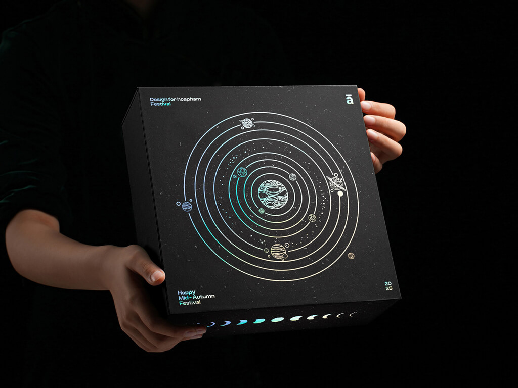 以元素宇宙為靈感的中秋月餅禮盒包裝設(shè)計(jì)