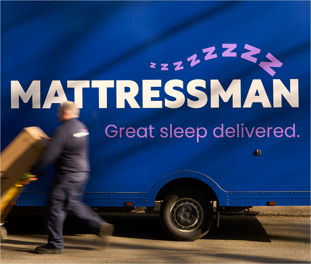 Mattressman英國(guó)最大在線床墊零售商品牌形象重塑logo設(shè)計(jì)vi應(yīng)用設(shè)計(jì)-睡眠字母Z曲線 Mattressman英國(guó)最大在線床墊零售商品牌形象重塑logo設(shè)計(jì)vi應(yīng)用設(shè)計(jì)-睡眠字母Z曲線